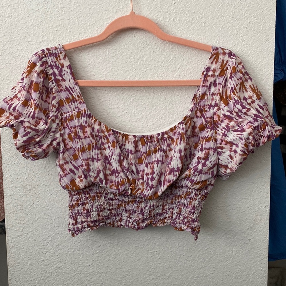 pink cropped top